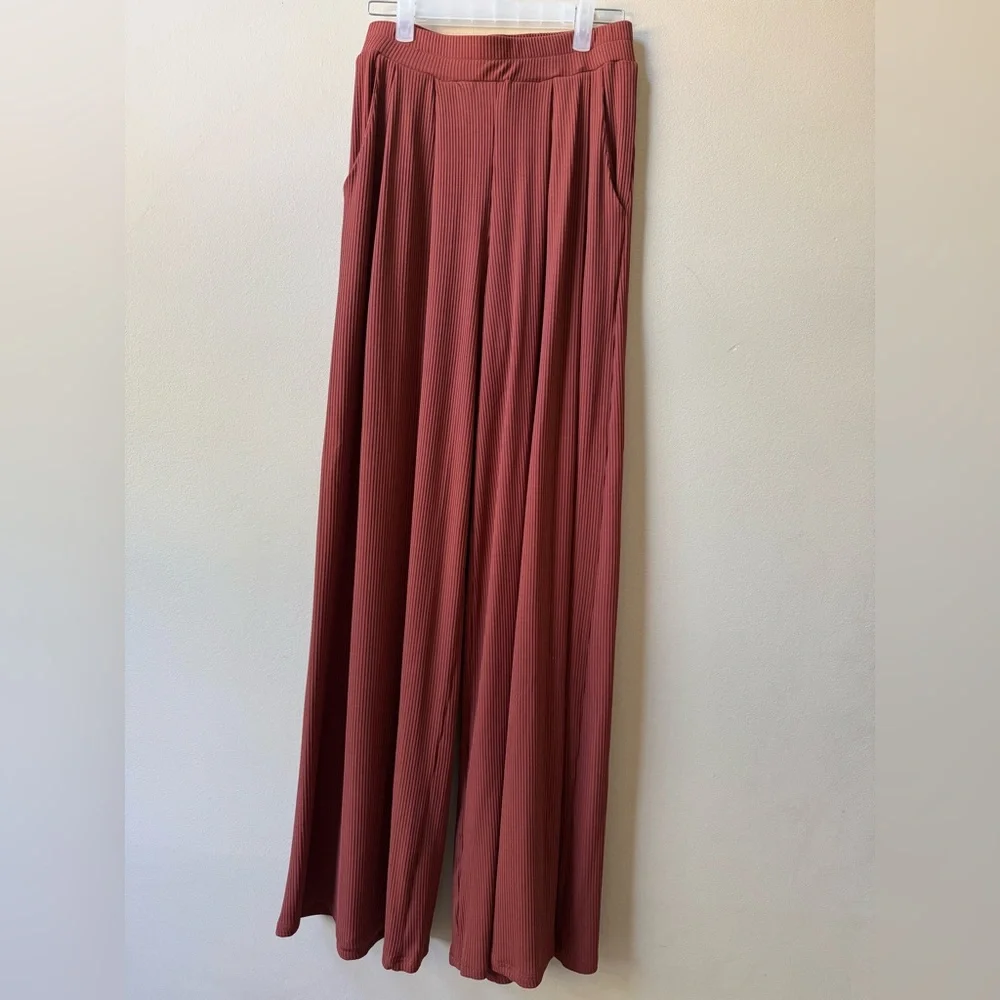 Wide Leg Ribbed Pants - Picture 1 of 4